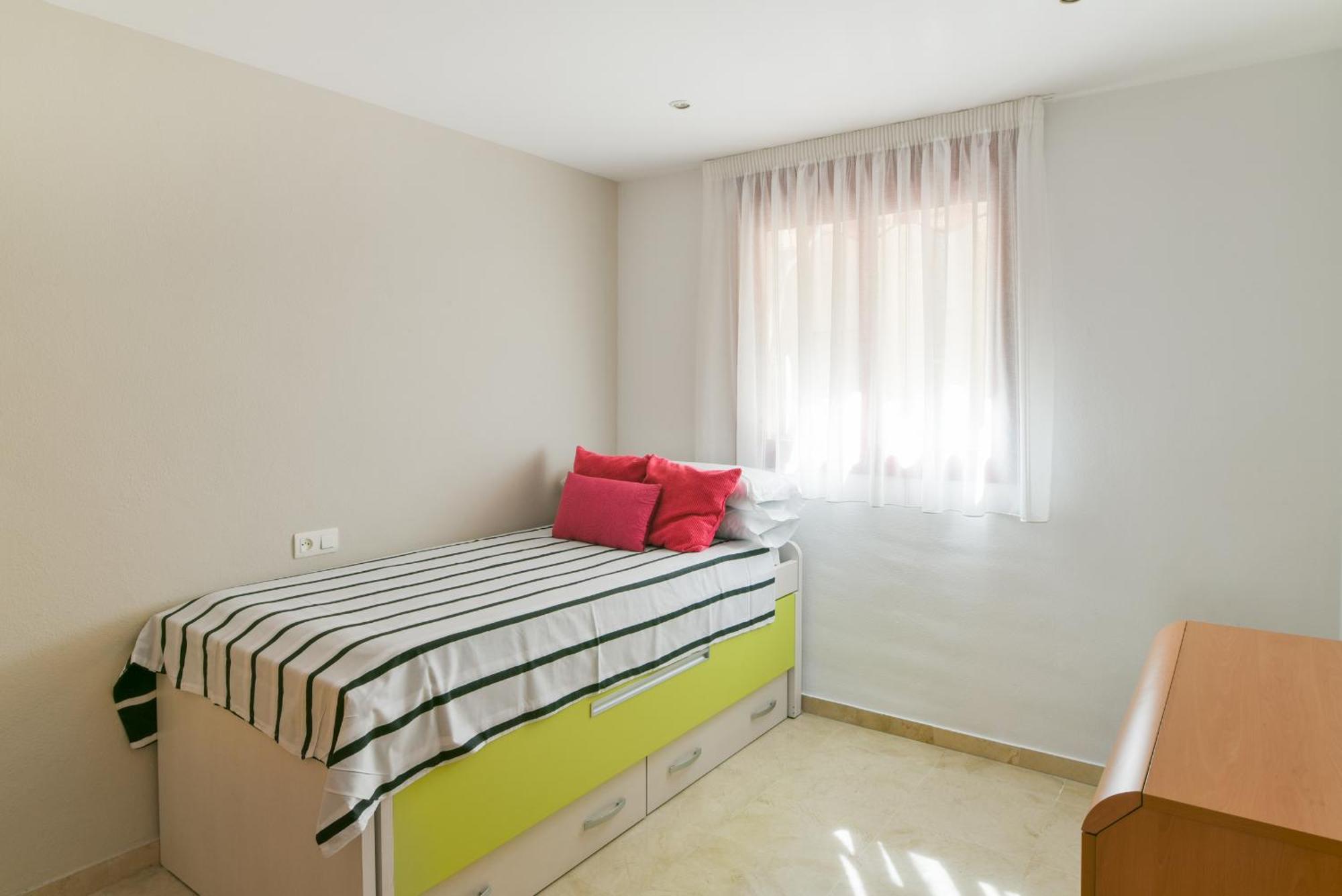 Malaga Estacion Ave Playa Apartment Exterior photo