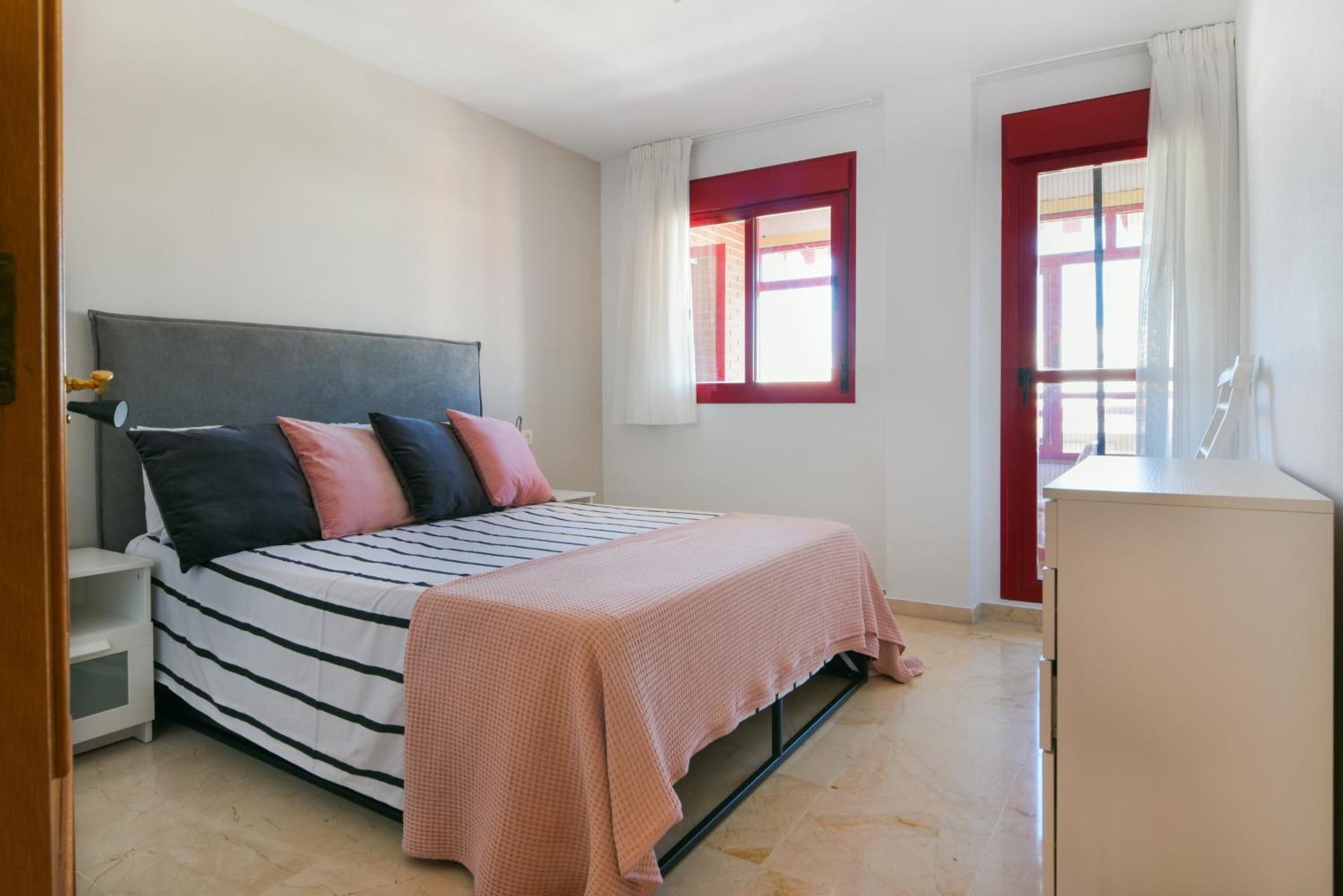 Malaga Estacion Ave Playa Apartment Exterior photo